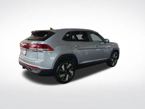Used 2024 Volkswagen Atlas Cross Sport SE FWD image 9