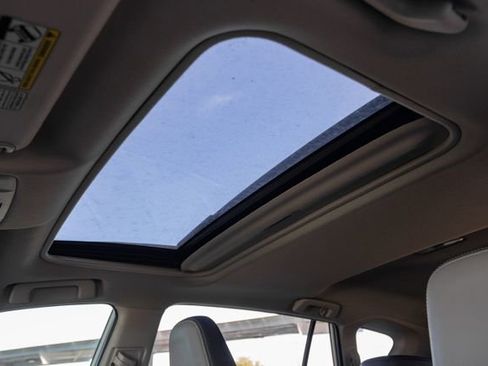 Used 2013 Toyota RAV4 Limited image 23