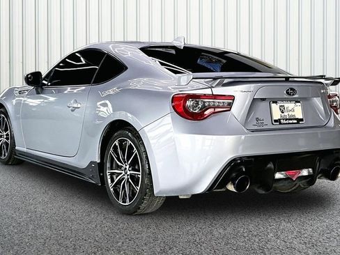Used 2017 Subaru BRZ Limited w/ Popular Package #3 RWD image 4
