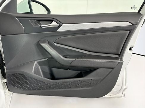 Used 2025 Volkswagen Jetta S image 30