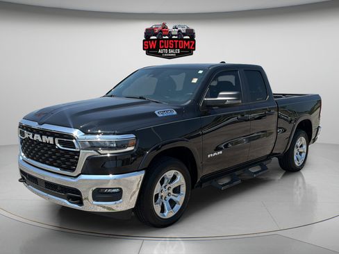 Used 2025 RAM 1500 Big Horn AWD/4WD image 3