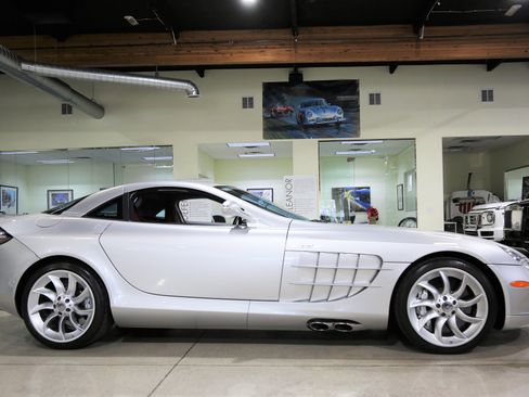 Used 2006 Mercedes-Benz SLR image 1