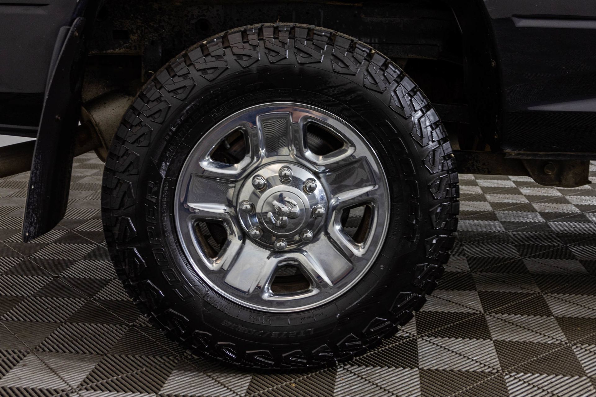 Used 2014 RAM 2500 Tradesman w/ Chrome Appearance Group AWD/4WD image 46