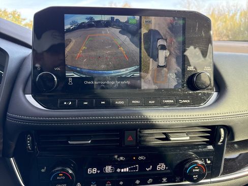 Certified 2023 Nissan Rogue SL w/ SL Premium Package image 11