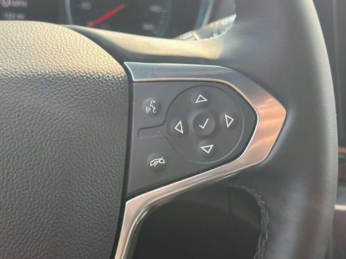 Used 2023 Chevrolet Traverse LT AWD/4WD image 24