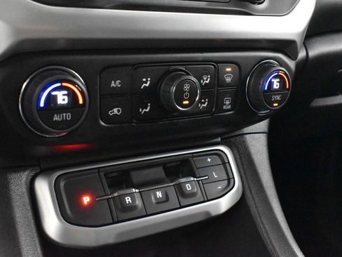 Used 2023 GMC Acadia SLE w/ Driver Convenience Package image 21