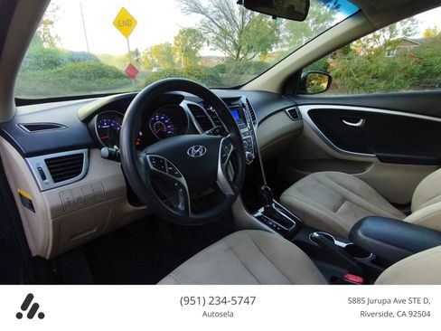 Used 2015 Hyundai Elantra GT image 12