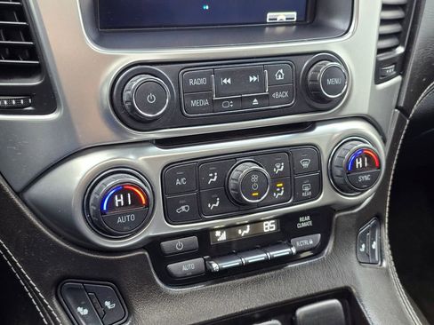 Used 2015 Chevrolet Suburban LT image 33