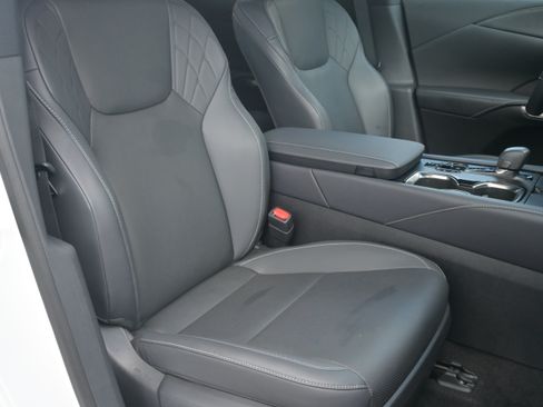 Used 2023 Lexus RX 350 Premium w/ Cold Area Package AWD/4WD image 33