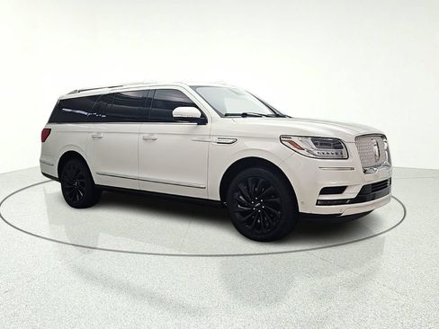 Used 2020 Lincoln Navigator L Reserve w/ Equipment Group 208A Reserve AWD/4WD image 9