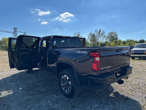 Used 2024 Chevrolet Silverado 2500 Custom w/ Custom Value Package image 28