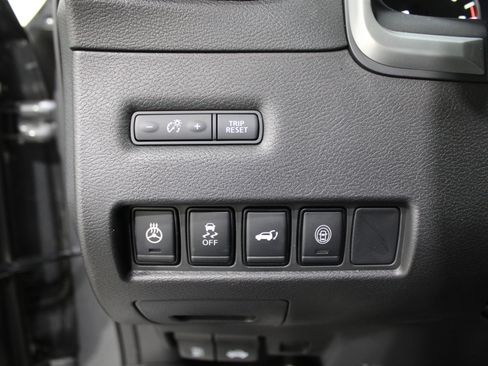 Used 2023 Nissan Murano SL w/ SL Moonroof Package image 9