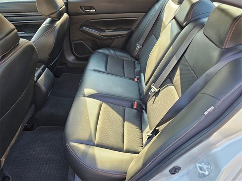 Used 2022 Nissan Altima 2.5 SR image 10