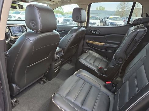 Used 2017 GMC Acadia Denali w/ Technology Package AWD/4WD image 10