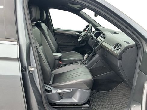Used 2022 Volkswagen Tiguan SE R-Line FWD image 22