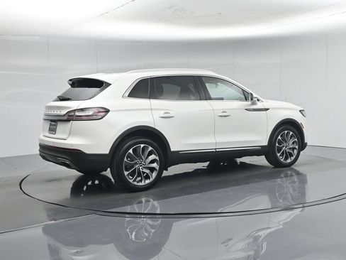 Used 2023 Lincoln Nautilus Reserve w/ Luxury Package AWD/4WD image 29