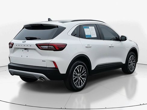 Used 2025 Ford Escape SE image 5