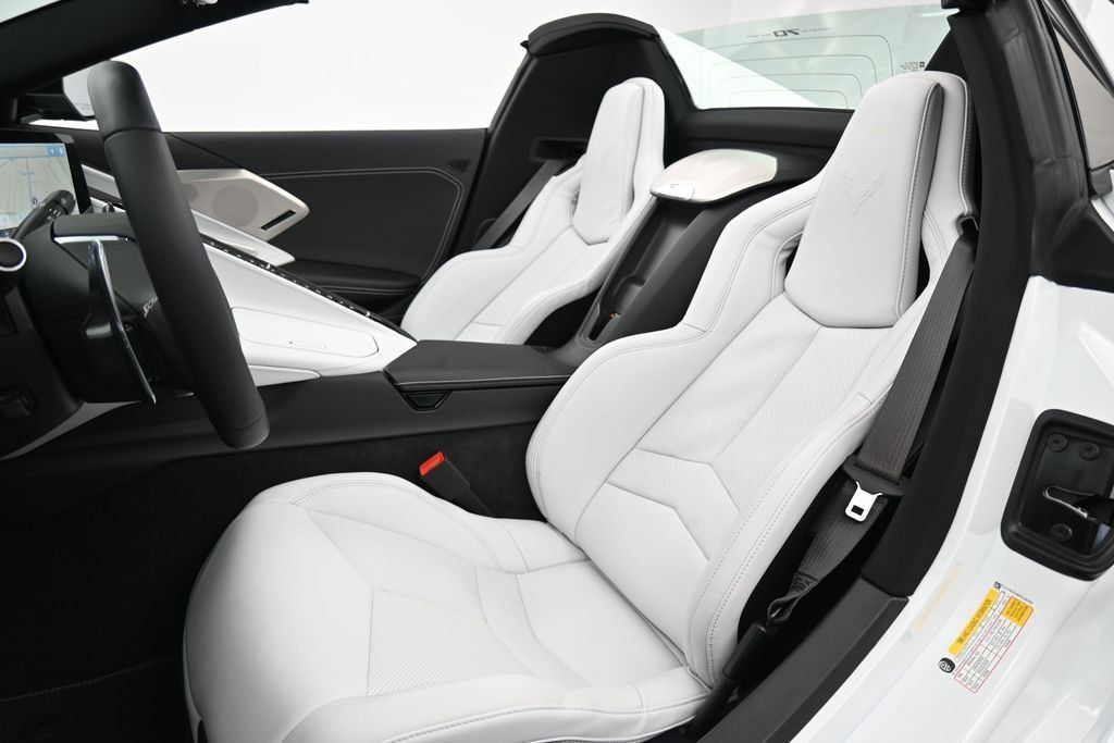 Used 2023 Chevrolet Corvette Stingray Preferred Conv w/ 2LT RWD image 5