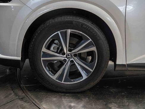 Used 2024 Lexus RX 350 FWD w/ Technology Package image 9