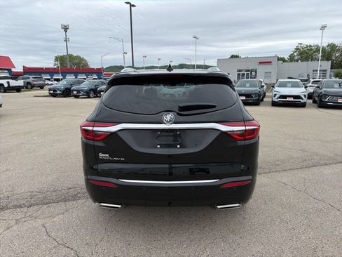 Used 2021 Buick Enclave Avenir w/ Avenir Technology Package FWD image 9