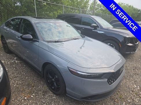 Used 2025 Honda Accord SE image 1