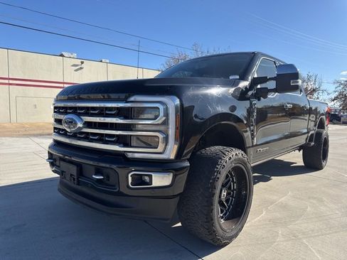 Used 2024 Ford F250 Platinum image 26