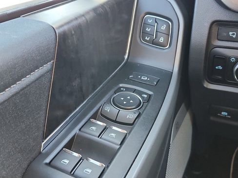 Used 2024 Ford F250 Lariat image 29