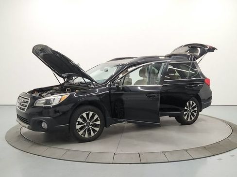 Used 2017 Subaru Outback 2.5i Limited AWD/4WD image 11