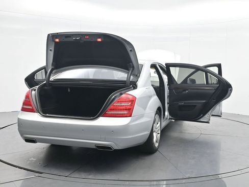 Used 2011 Mercedes-Benz S 550 4MATIC image 43