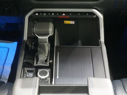 Used 2024 Toyota Sequoia Platinum image 35