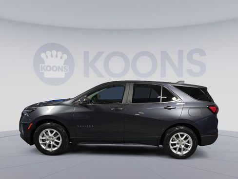 Used 2022 Chevrolet Equinox LT AWD/4WD image 2