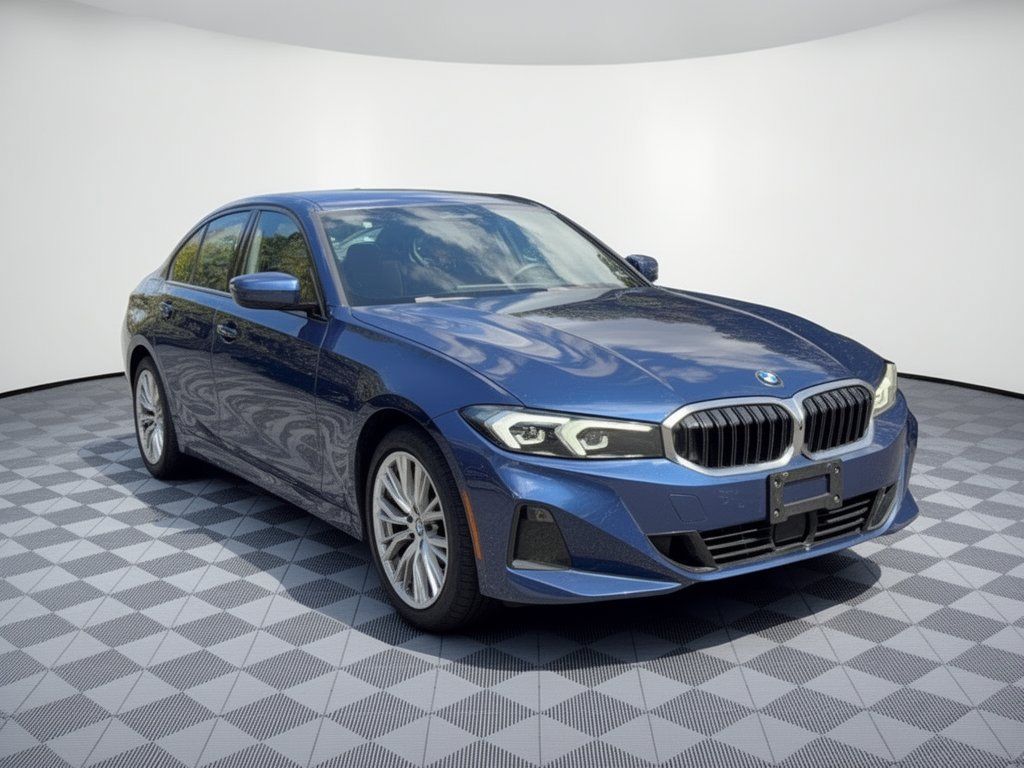 Used 2023 BMW 330i xDrive Sedan w/ Premium Package AWD/4WD image 7
