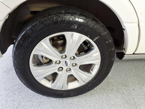 Used 2015 Ford Expedition Platinum AWD/4WD image 5