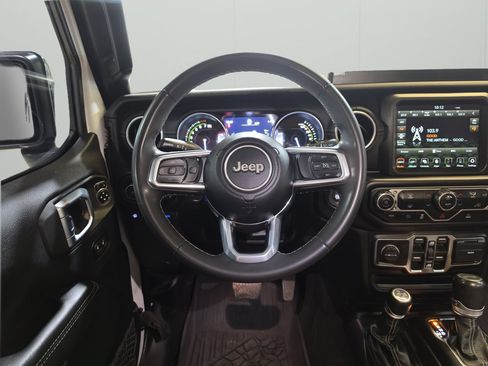 Used 2023 Jeep Wrangler Unlimited Sahara AWD/4WD image 20