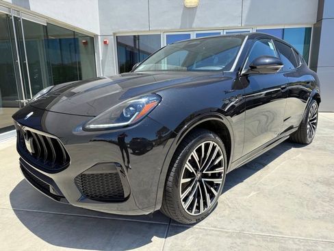 Used 2025 Maserati Grecale Modena AWD/4WD image 5