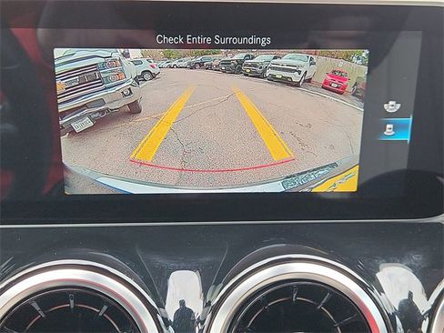 Used 2021 Mercedes-Benz GLB 250 image 14