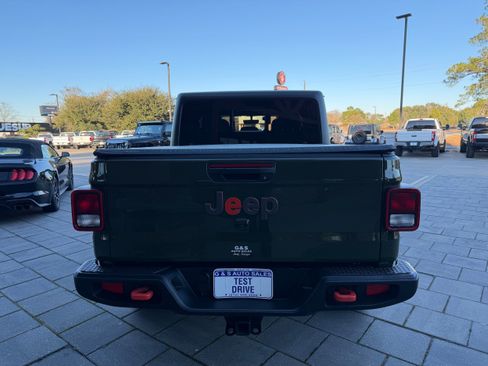 Used 2023 Jeep Gladiator Mojave w/ Cold Weather Group image 6