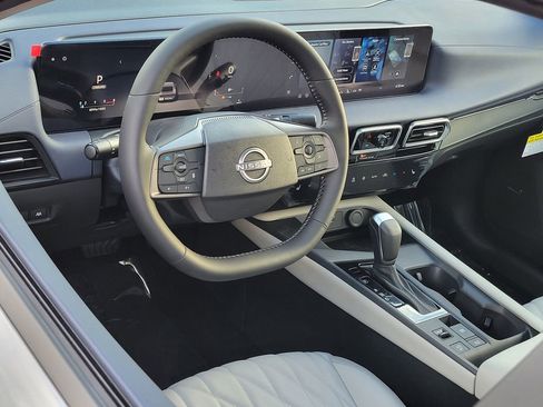 New 2026 Nissan Sentra SL w/ Floor Mat Package image 4