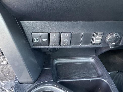 Used 2016 Toyota RAV4 SE AWD/4WD image 20