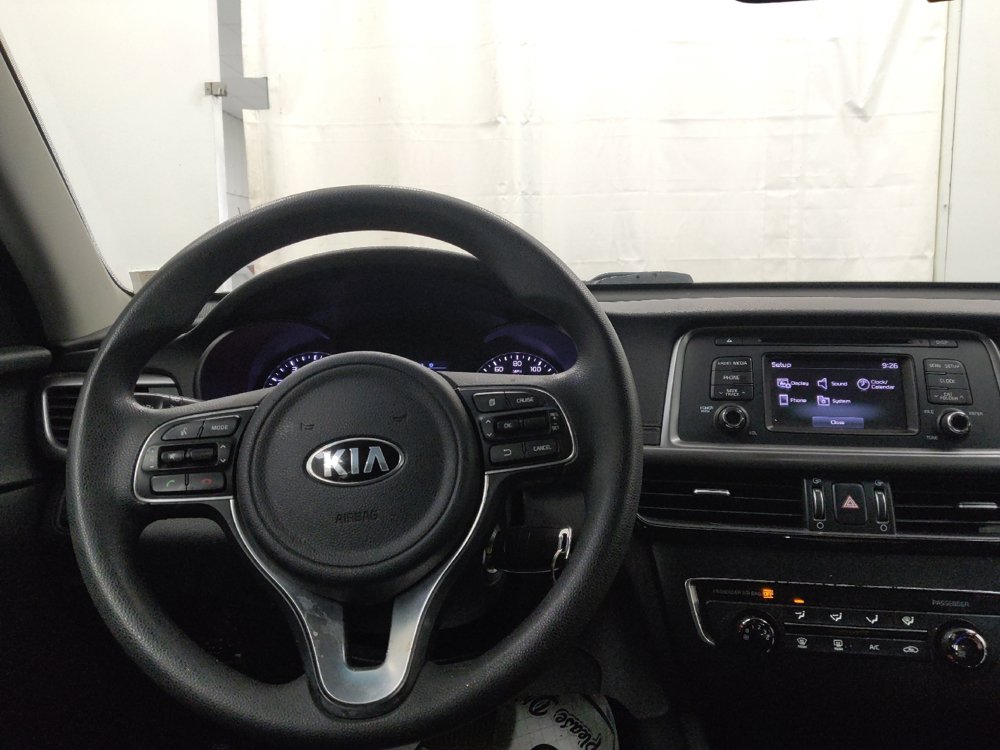 Used 2017 Kia Optima LX FWD image 22