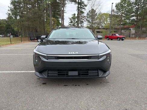 Used 2025 Kia K4 FWD image 2