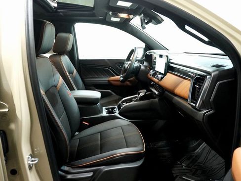 Used 2023 GMC Canyon AT4 w/ Canyon Safety Plus Package image 11