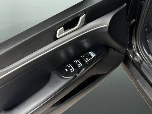 Used 2025 Kia K5 LXS FWD image 18