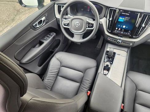 Certified 2025 Volvo XC60 B5 Plus AWD/4WD image 11