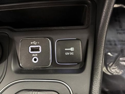 Used 2022 Jeep Cherokee Latitude Lux image 23