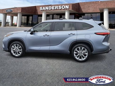 Used 2021 Toyota Highlander Limited image 6