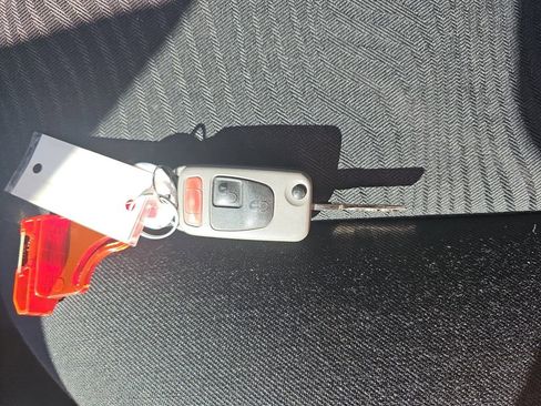 Used 2006 Chrysler Crossfire Convertible w/ Special Edition Group image 24