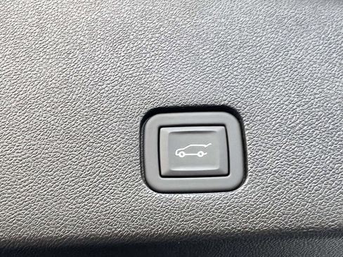 Certified 2024 Cadillac XT6 Premium Luxury w/ Platinum Package image 13