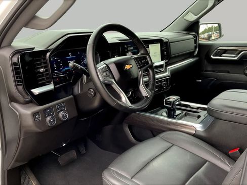 Used 2024 Chevrolet Silverado 1500 LTZ w/ LTZ Convenience Package II AWD/4WD image 16