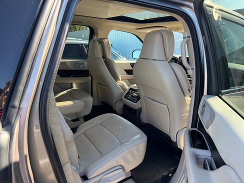 Used 2019 Lincoln Navigator L Reserve w/ Cargo Package image 7